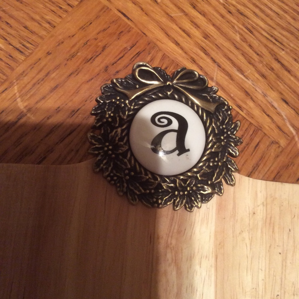 Mudpie Wooden Board with “A” initial - Picture 2 of 4